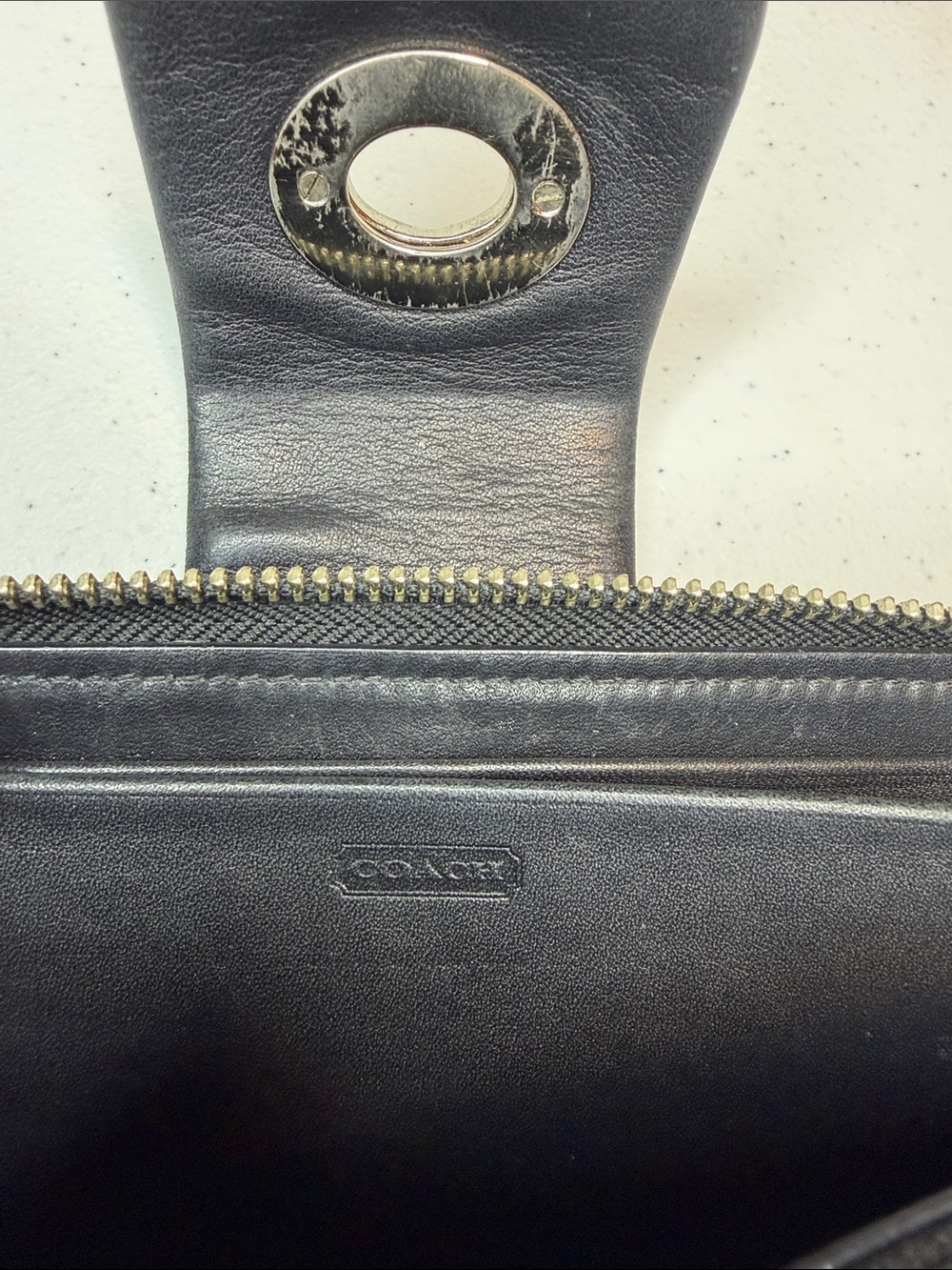 Vintage COACH Black Leather Hamptons Turnlock Continental Wallet - Picture 5 of 9